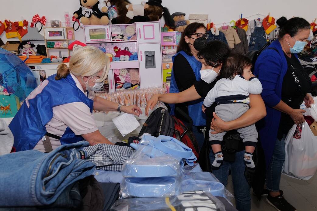 Salvamamme: taglio del nastro del Free Temporary Shop per 1000 famiglie in difficoltà