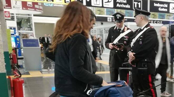 Fiumicino, beccate a rubare al duty free dell’aeroporto: denunciate 3 turiste