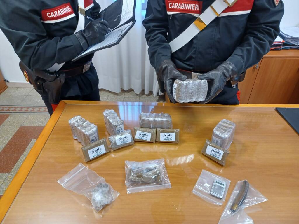 Spaccio di droga a Ladispoli: due giovani in manette