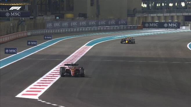 Gran Premio del Bahrain, Verstappen vince. Ferrari ritirata al 41esimo giro