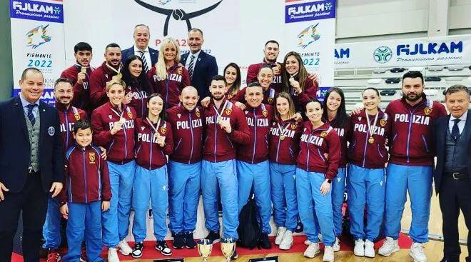 Karate, agli Assoluti le Fiamme Oro trionfano nel kumite maschile e femminile