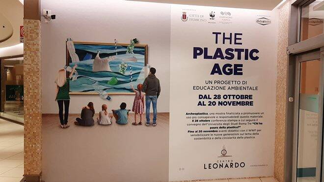 “The Plastic Age”: a Parco Leonardo la mostra dei rifiuti di plastica recuperati dai fondali marini