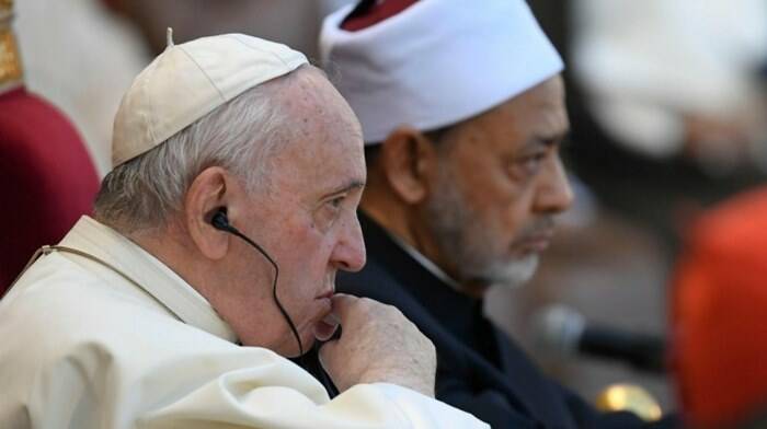 Il Papa: “Perché in Bahrein? Con l’Islam non può esserci dialogo senza incontro”