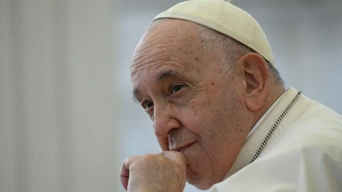 “Fatico se parlo troppo”: Papa Francesco non legge le catechesi