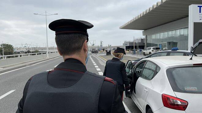 Fiumicino, ancora shopping gratis al duty free dell’aeroporto: denunciati 3 turisti