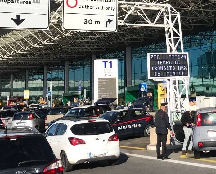Fiumicino, tentano di rubare al duty free dell’aeroporto: nei guai due turisti