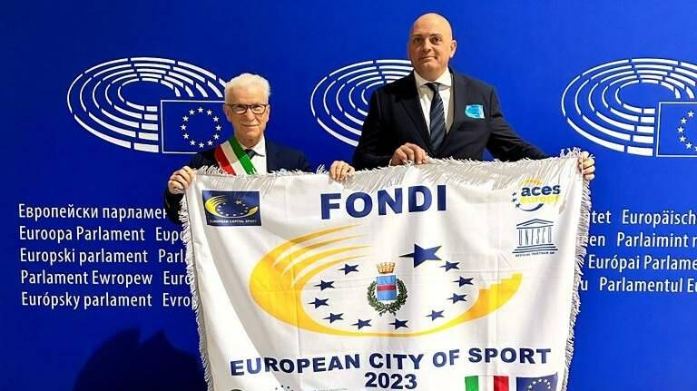 Bruxelles consegna al sindaco di Fondi il premio di Città Europea dello Sport 2023