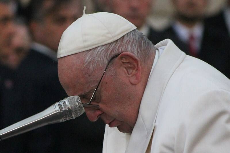 Immacolata, il Papa piange in piazza di Spagna mentre prega per l’Ucraina
