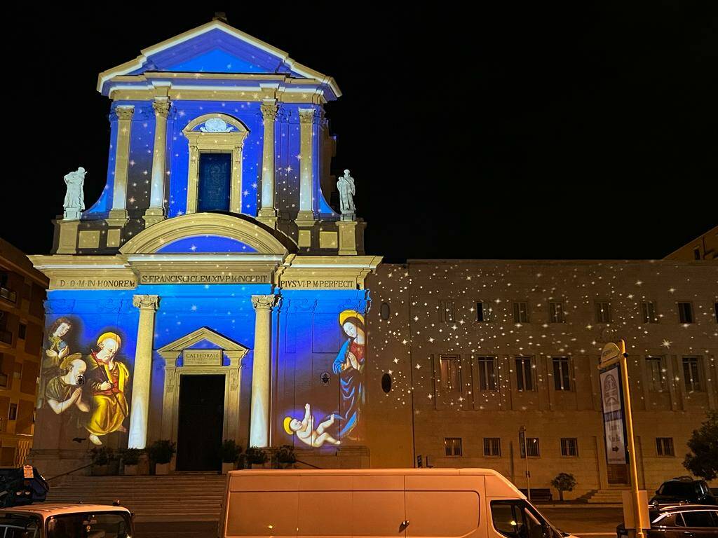 “Illumina il tuo Natale”: il contest fotografico sulle luminarie artistiche di Civitavecchia