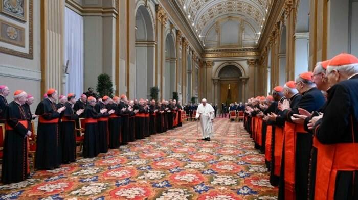Il Papa striglia la Curia Romana: “Convertitevi”. E mette in guardia dai “demoni educati”