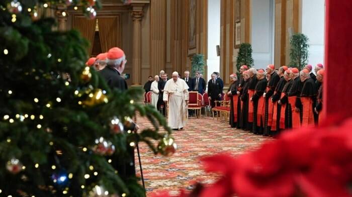 Il Papa striglia la Curia Romana: “Convertitevi”. E mette in guardia dai “demoni educati”