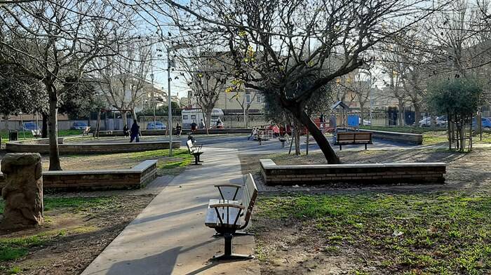 Fiumicino, tornano ad accendersi i lampioni al Parco Cetorelli