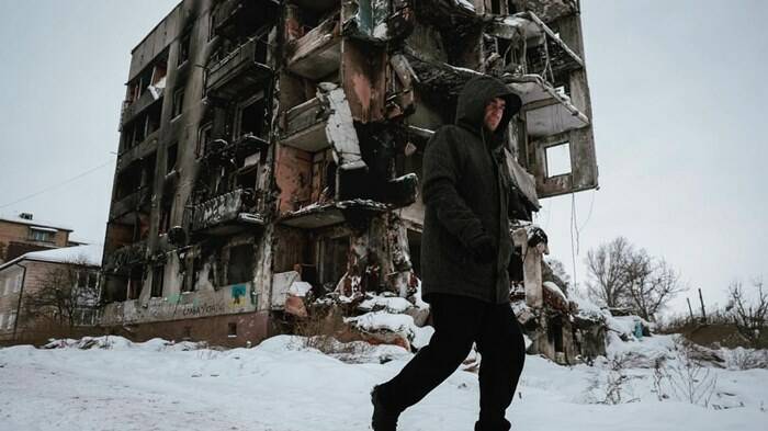 Zelensky accusa: “Mosca parlava di tregua natalizia ma ci ha bombardato”