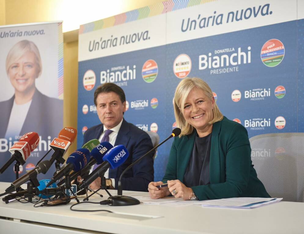 Corsa alla Pisana, Conte presenta Bianchi: “Il voto utile non porta da nessuna parte”