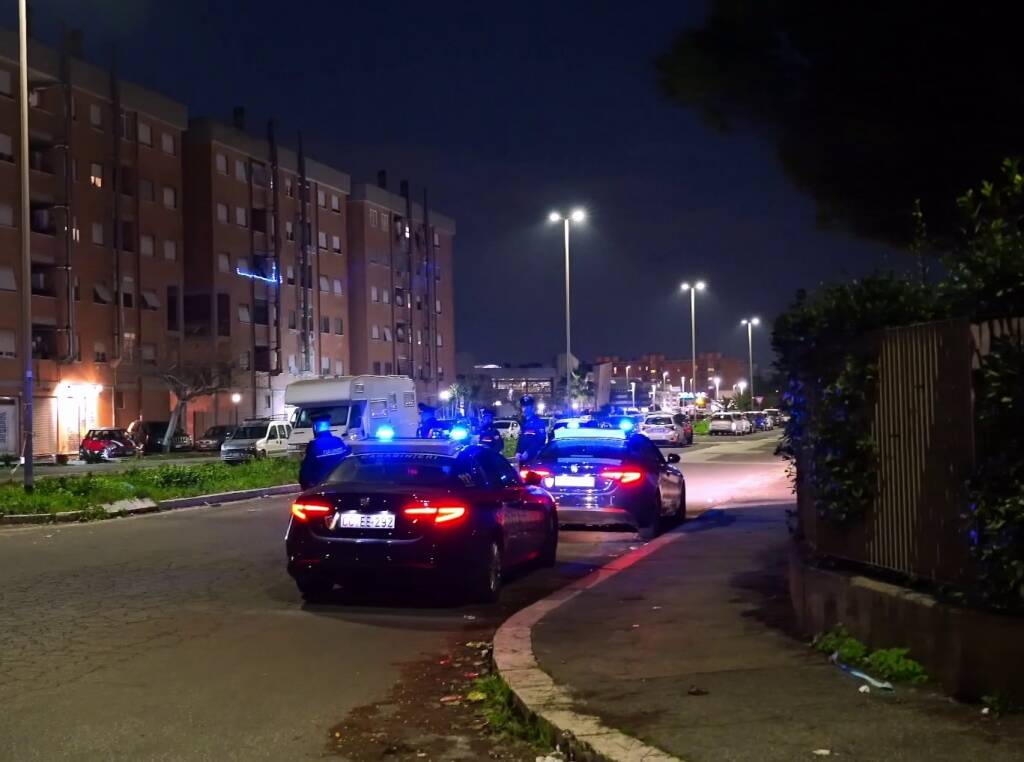 Blitz antimafia a Ostia: case Ater occupate abusivamente come deposito di armi e droga