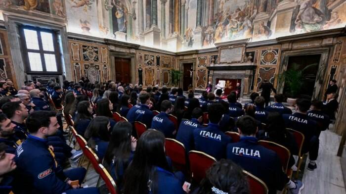 Il Papa incontra i campioni dell’Italvolley: “Lo sport è al servizio della società, non delle logiche di potere”