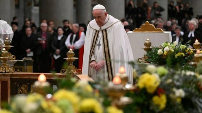 Francesco tuona contro Kirill e Putin: “Dio è irritato per le guerre di chi si dice cristiano”