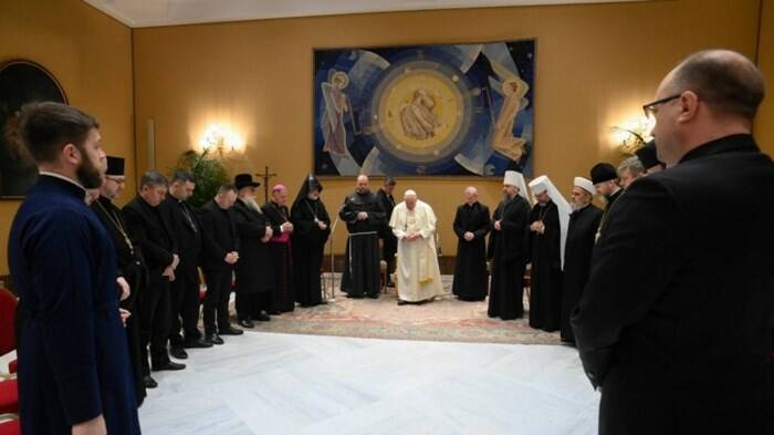 Il Papa incontra i leader religiosi dell’Ucraina: “La guerra è una tragedia, vi sono vicino”