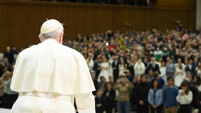 Che cos’è e come funziona l’accompagnamento spirituale? Risponde Papa Francesco
