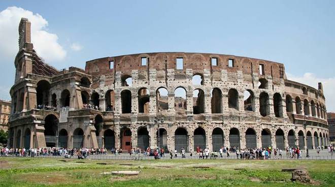 “Parla con Nerone”, il parco archeologico del Colosseo presenta il nuovo chatbot