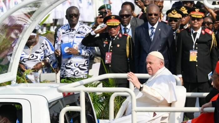Il Papa tra la gente del Congo insanguinato dalla guerra: “Spezzare il circolo della violenza”