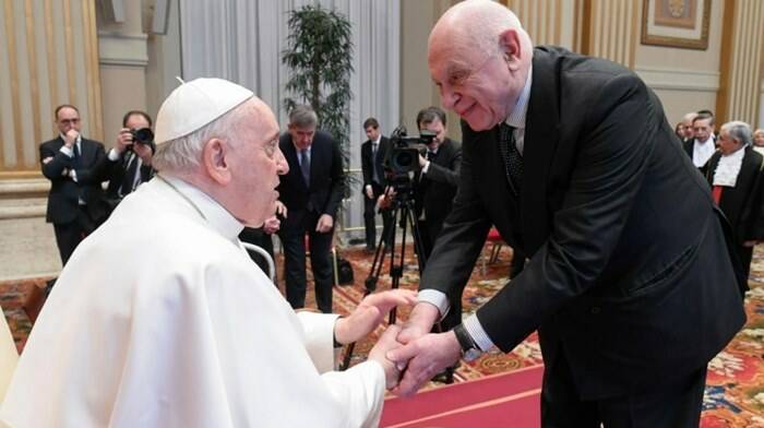 Scandali in Vaticano, il Papa: “I processi non sono il problema ma i fatti che li rendono necessari”