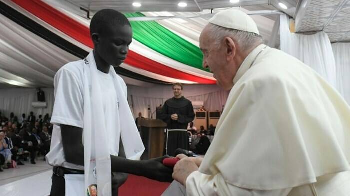 Il Papa a Giuba abbraccia gli sfollati: “Siete il seme di speranza di un nuovo Sud Sudan”
