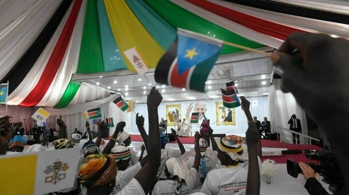 Il Papa a Giuba abbraccia gli sfollati: “Siete il seme di speranza di un nuovo Sud Sudan”