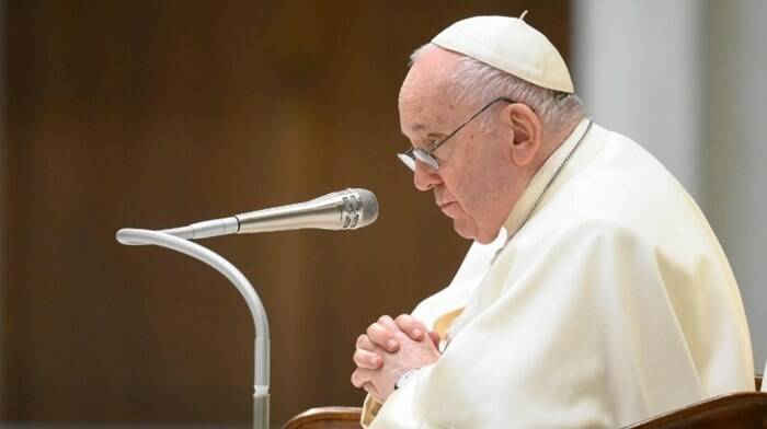Papa Bergoglio: “Dimissioni? Se la stanchezza non mi farà vedere chiaramente le cose”