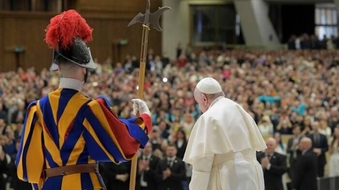 Il monito di Papa Francesco: “Niente ideologie, la Chiesa non è un Parlamento”