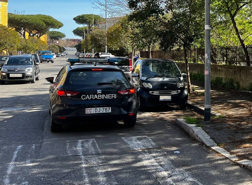 Ad Acilia lo spaccio di hashish è un affare di famiglia: arrestati padre, madre e figlio