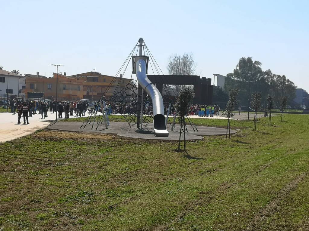 Non solo scivoli e altalene: a Fiumicino aprono i cancelli della “Città dei Bambini”