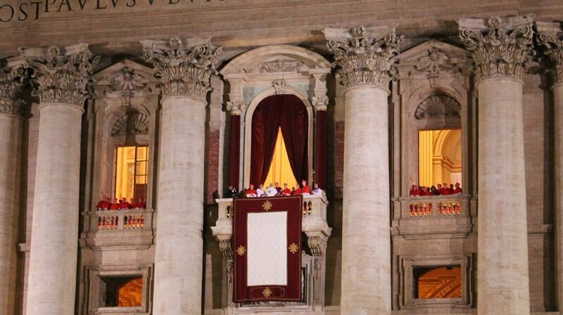 Francesco: il Papa dei gesti che in dieci anni ha cambiato la Chiesa. E non solo