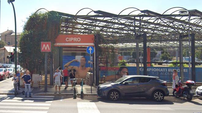 Roma, stazione Cipro: uomo si lancia sui binari al passaggio dalla metropolitana