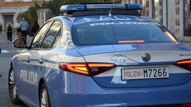 Cerveteri e Ladispoli, spaccava i vetri delle auto vicino alle scuole e rubava  le borse dentro: arrestato