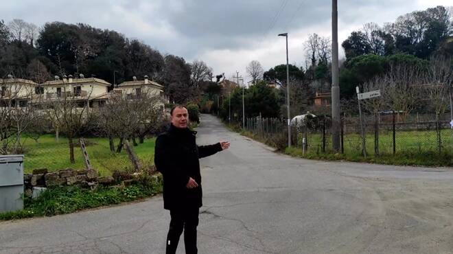 Aranova, Severini: “Valle Coppa pericolosa e abbandonata? Per l’Amministrazione essere prigionieri di acqua e fango non è grave…” – VIDEO