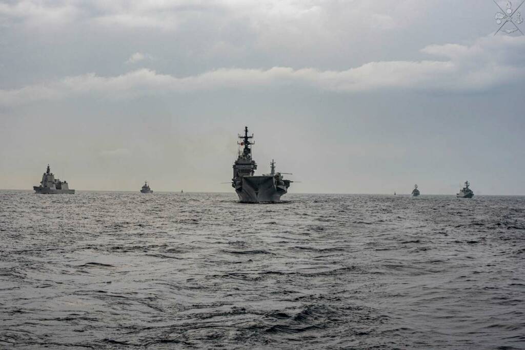 Esercitazione "Mare Aperto": navi e aerei militari in azione al largo del litorale laziale