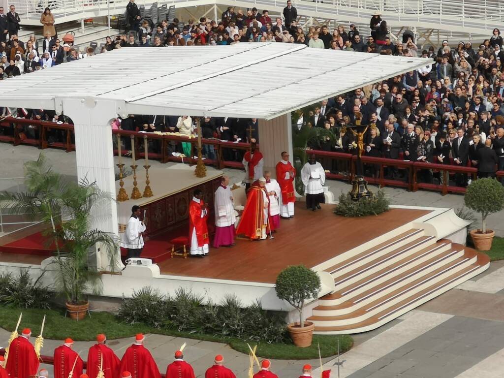 Le Palme, il Papa: “Bimbi abortiti e migranti sono i cristi abbandonati di oggi”