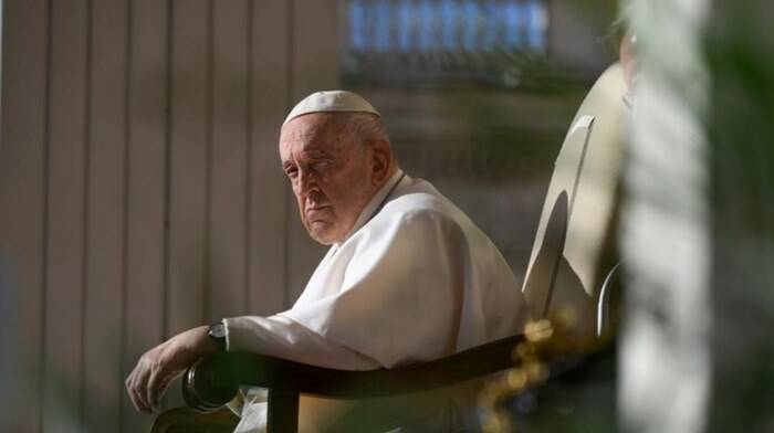 Il Papa ha la febbre: cancellati tutti gli impegni in agenda