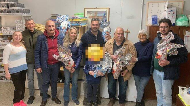 Fiumicino, “Pasqua di solidarietà”: donate 200 uova alle famiglie assistite dalle Caritas Parrocchiali