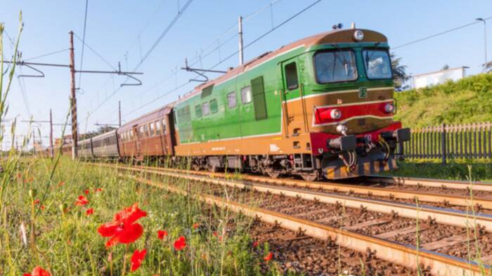 Da Roma a Ladispoli a bordo del treno storico per la Sagra del Carciofo: orario e costi