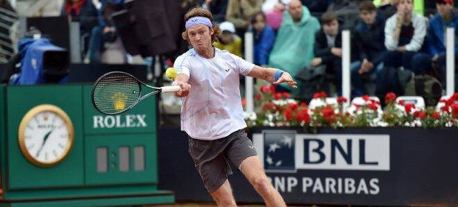 Internazionali d’Italia, Medvedev e Rublev si qualificano per gli ottavi di finale