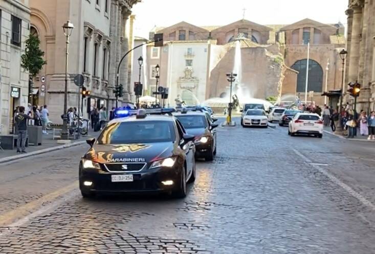 Roma, lite tra clochard sfocia nel sangue in pieno centro