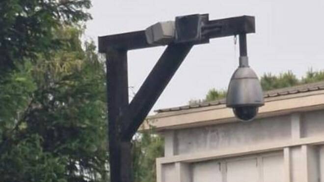 Telecamera su una forca all’ambasciata dell’Iran in Italia: la Lega chiede l’intervento dell’Ue