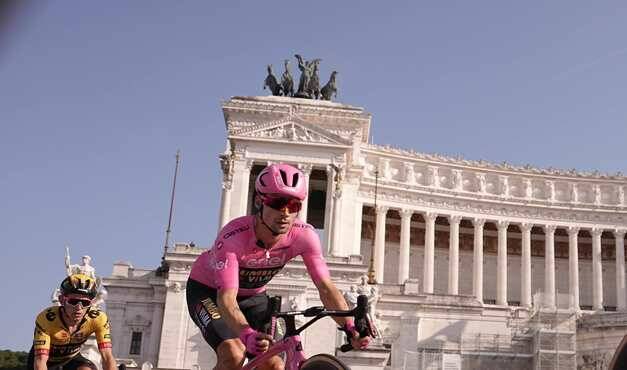 Giro d’Italia 2024, oggi al via a Venaria Reale: gli orari e il programma