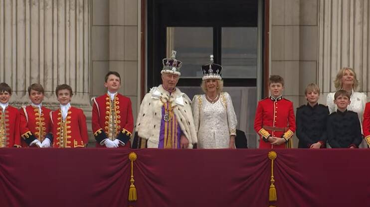 “God save the king”, Carlo III incoronato a Westminster: “Sono qui per servire” – VIDEO