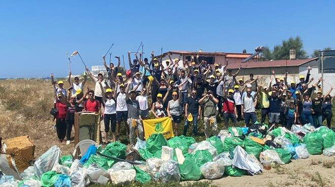 “Spiagge e Fondali Puliti”: a Fiumicino torna la campagna di volontariato di Legambiente