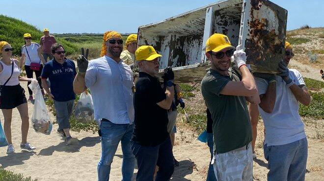 “Spiagge e Fondali Puliti”: a Fiumicino torna la campagna di volontariato di Legambiente
