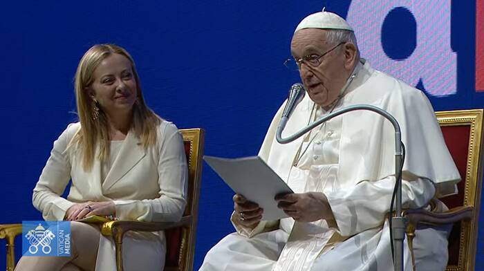 Allarme culle vuote in Italia, il Papa tuona: “La cultura di oggi è nemica della famiglia”