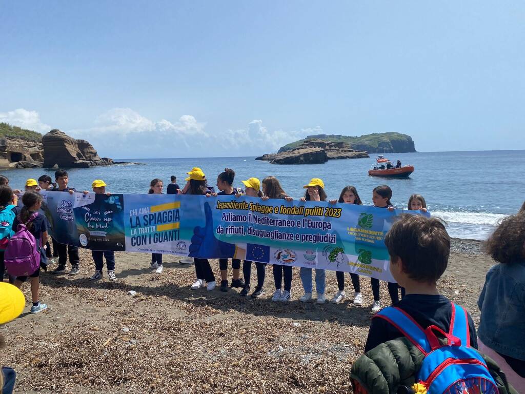 “Spiagge e fondali puliti 2023”: Legambiente a Ventotene per liberare il mare dai rifiuti